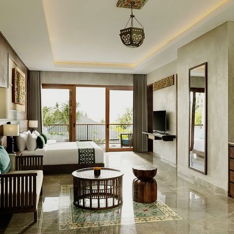 A Tranquil Escape Wrapped in Island Elegance