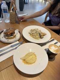 Australian breakfast at Gazoz Cafe Batam with newest outlet 