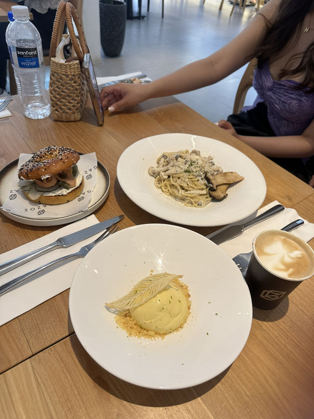 Australian breakfast at Gazoz Cafe Batam with newest outlet 