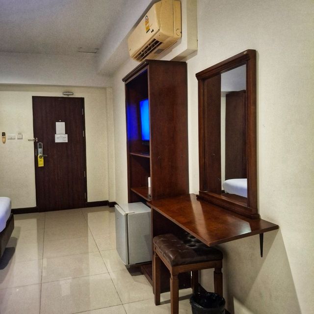 โรงแรมราคาหลักร้อย ห้องพักดี ๆ ต้องวี รีโซเทล