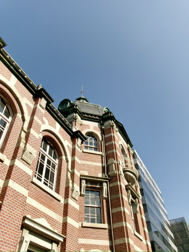 盛岡・岩手銀行赤レンガ館〜レトロな世界観〜
