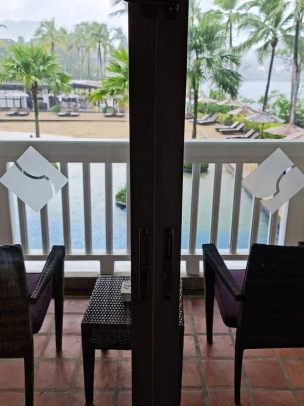 From the pool to the sea in 60 seconds. 