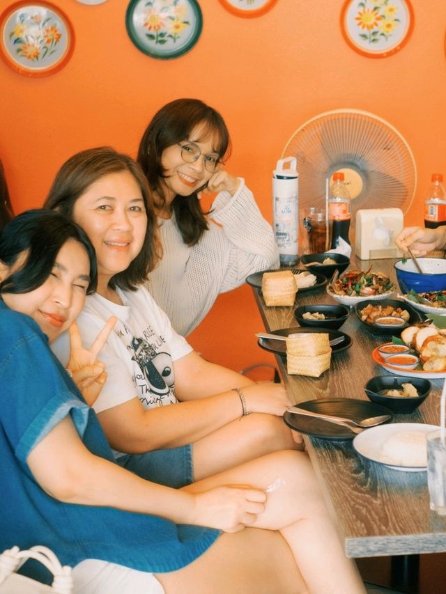 🌶️ แซ่บไฟลุก! "เรอปลาแดก" บางเสร่ ร้านยำสุดจึ้ง
