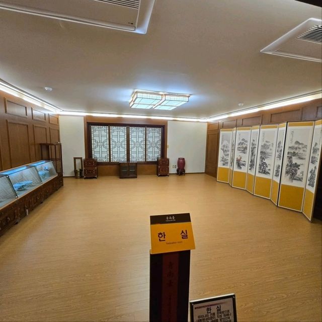 Cheongnamdae Was Kinda Fancy, Kinda Chill