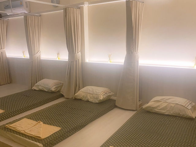 CALM TOUCH THAI MASSAGE  ร้านนวดสไตล์โมเดิร์น 🌷✨ 