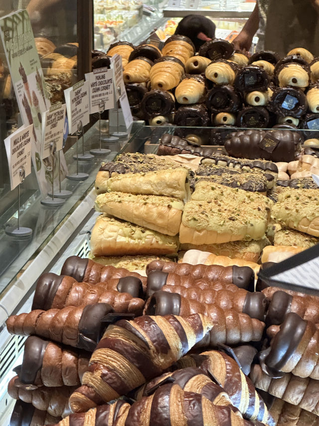 핫하디핫한 웨이팅 핫플 고디바베이커리 🍫🥐