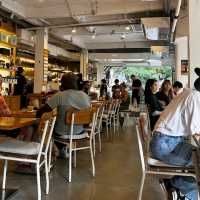 nice cafe