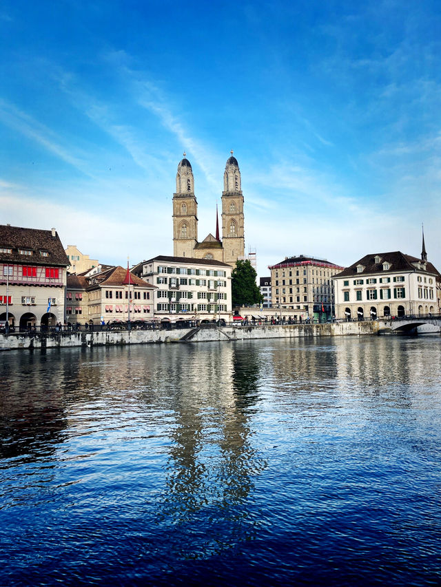 Summer Train Journey: St. Moritz ➝ Zurich – Scenic Swiss Rail Review