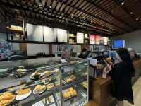 Global Comfort in Phnom Penh: Starbucks @ AEON 2 Mall