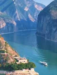 🌊🚢 Glide Through China’s Heart! | Yangtze River Cruise  🇨🇳✨