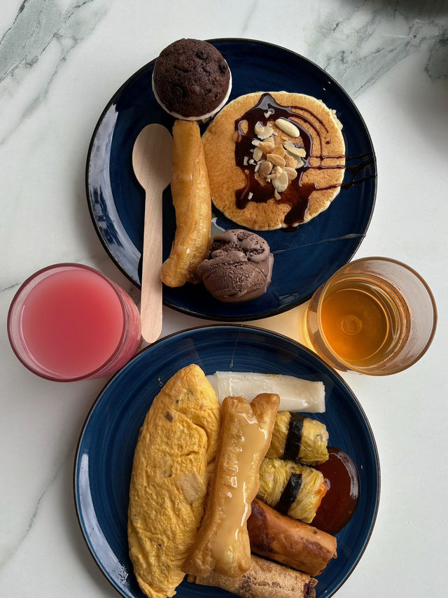 A Delicious Start at Roselle Coffee House 🍳☕