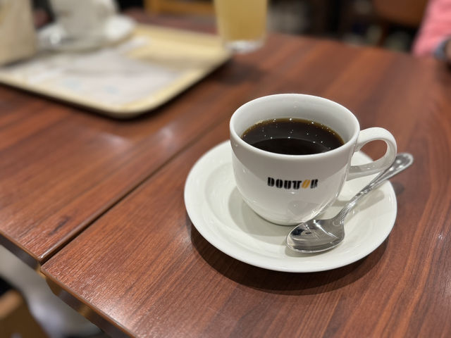 🥪☕️ Easy Mornings in Nagasaki: A Simple Breakfast at Doutor Hamamachi