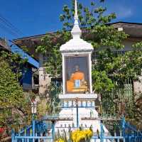ไหว้พระปางปาลิไลยก์ แล้วชมจิตรกรรมฝาผนัง