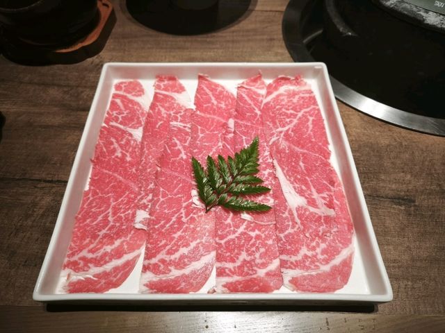 主打野生菌火鍋的高質餐廳
