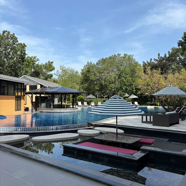 Rancho Charnvee resort & country club 🏡🪵