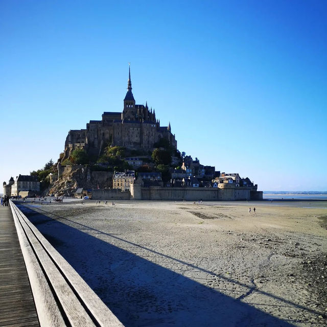 🏰🌊 Le Mont-Saint-Michel Summer Guide: A Medieval Marvel in Normandy  