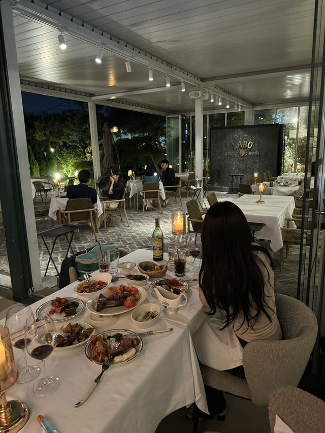 La Bo (Labo) Steakhouse - 테라스가 있는 청담 스테이크 하우스