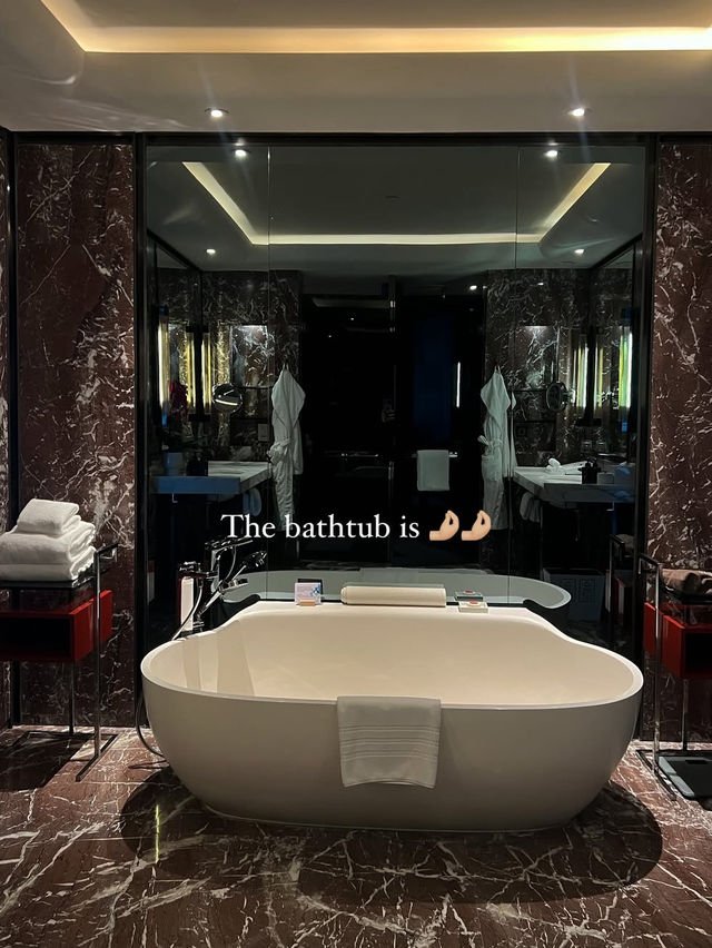 Four Seasons Hotel