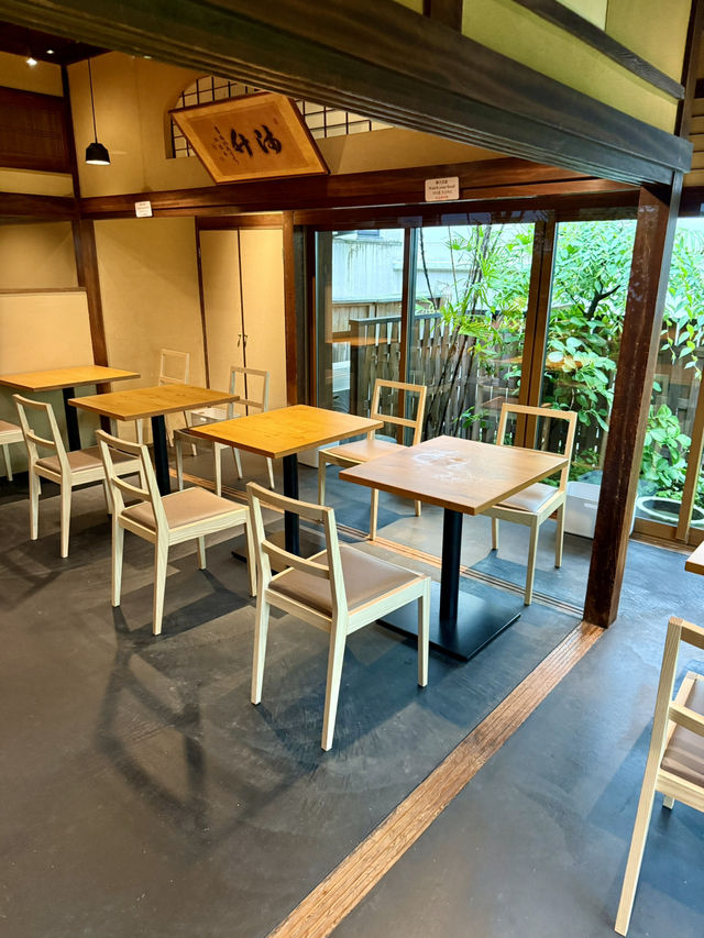 Tai Katsu Burger in a Charming Machiya Café – A Taste of Dogo