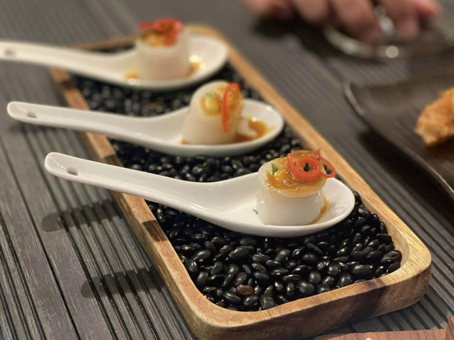 Dining and relaxing at Suay Restaurant Cherngtalay