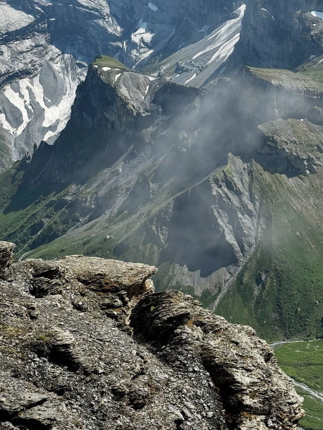 【007の舞台へ】シルトホルンでスパイ気分の絶景体験🎥🏔️