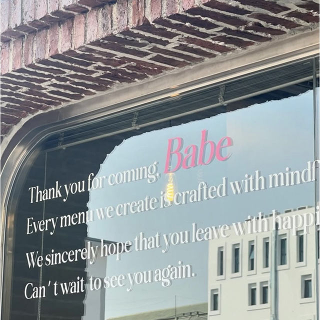 Hi Babe Café 