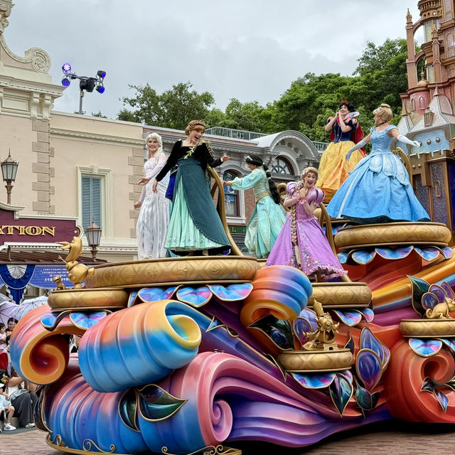 香港迪士尼樂園20周年：魔幻派對之旅 🏰✨
