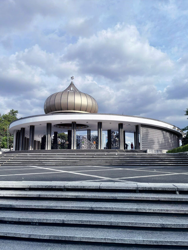 “Discover Malaysia’s Heritage at Tugu Negara”