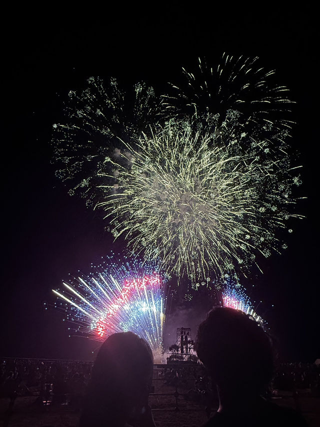 🎆沖繩必看！2025年「美麗海夏日煙花大會」🎇