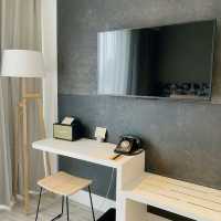 Urban Narrative with a Sleek Pulse