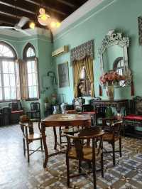 A Glimpse into Peranakan Grandeur – My Visit to Pinang Peranakan Mansion