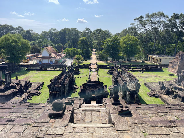 Bakong Temple, the first Khmer temple mountain of sandstone