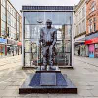 Fred Dibnah Statue