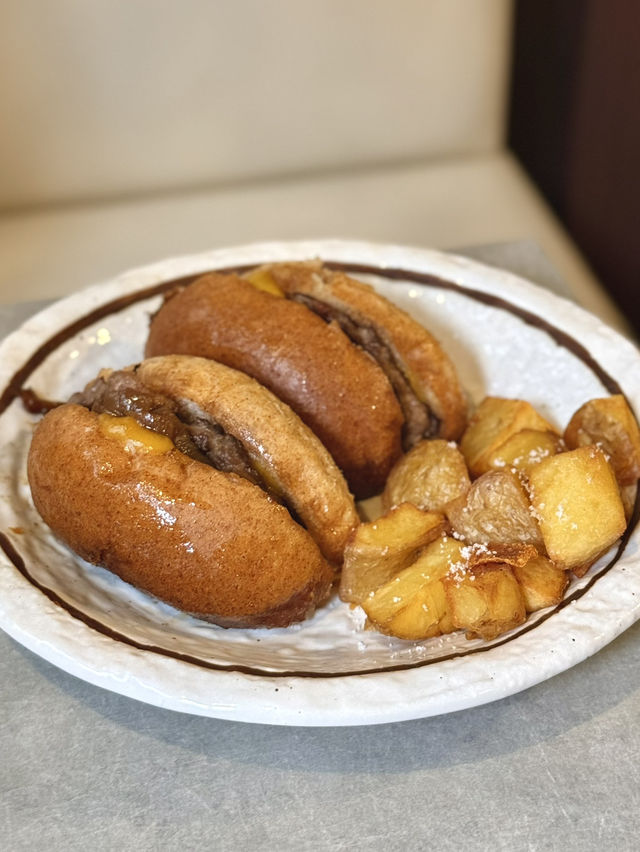 【東京観光】˗ˏˋ こんなビジュのバーガーはじめて🥹 ˎˊ˗