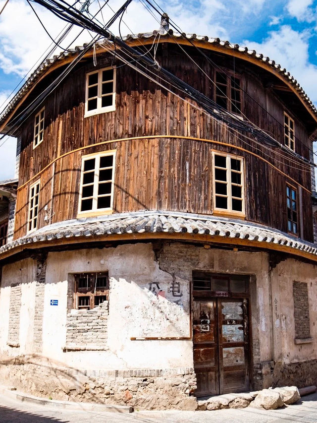 Must-Visit: Xizhou Ancient Town 🌾 Be the Guardian of the Wheat Fields!