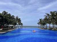 Danang Marriott Resort & Spa: A Relaxing Coastal Escape! 🌴🌊