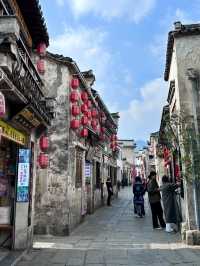 Step Back 900 Years: Explore Hongcun