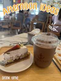Burgundy Café @ บางแสน