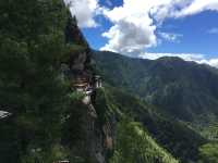 【タクツァン僧院｜Tiger’s Nest Monastery｜ブータン「断崖絶壁の聖なる絶景」】
