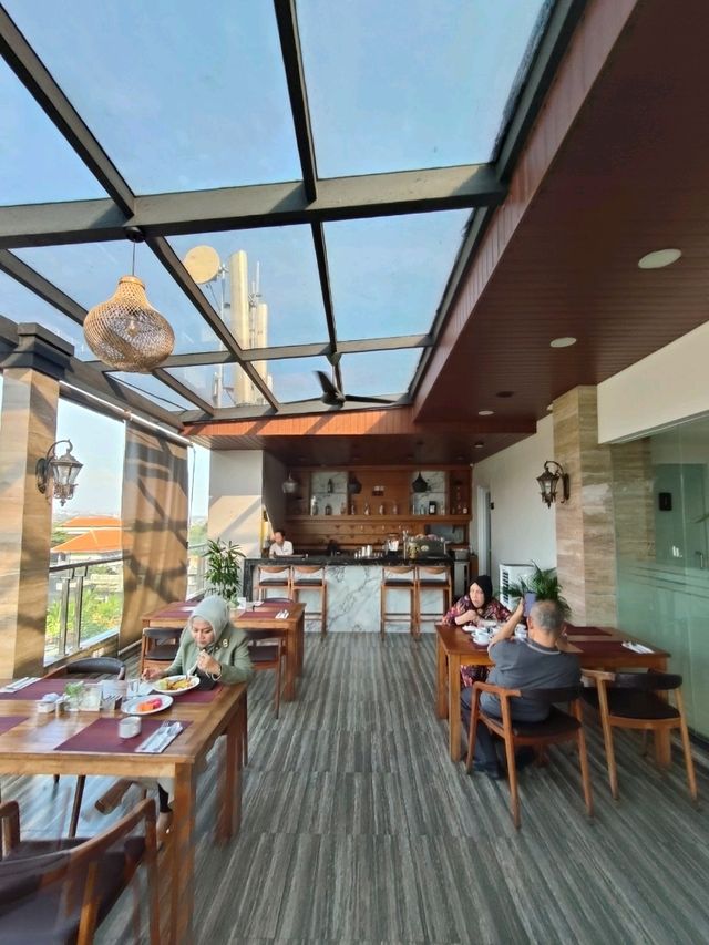 A Morning Above Bali — Breakfast with a View at Sunrise Aventus
