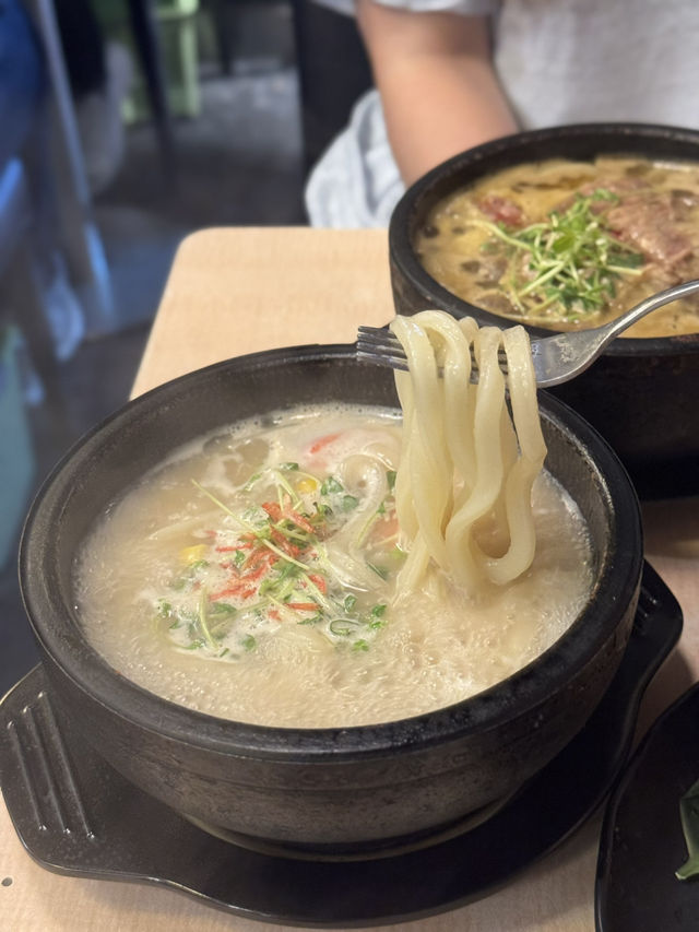 人氣排隊店❣️和風石鍋湯手打烏冬🍲