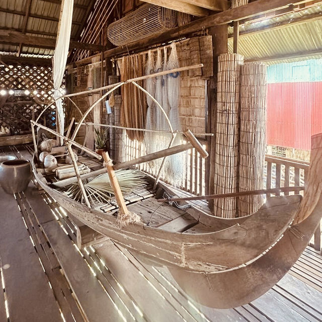 🌊 "Beyond the Temples: Dive into Lake Life at the Tonlé Sap Museum!" 🛶