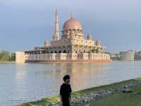📍KL to Putrajaya Pink Mosque — Best Travel Hack 🕌