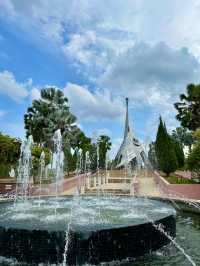 🌟 Mercu Tanda Putrajaya – A Symbolic Landmark at Laman Perdana