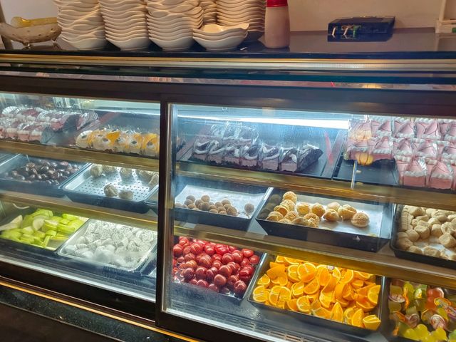 八雲町和牛海鮮鍋物火鍋新莊店
