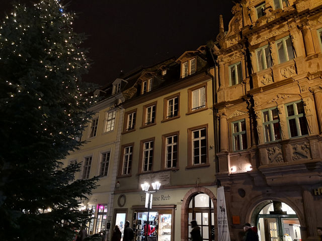 The Veins of Cobblestone: How to Read a City's Age and Memory in the Square's Pavement