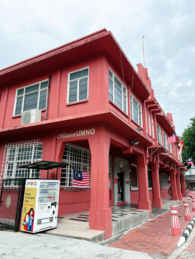 Discover History at Melaka UMNO Museum: A Must-Visit Insta Spot 