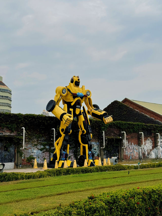 The Pier2 Art Center เดินเล่นชมงานอาร์ตชิวๆ The Pier2 Art Center เดินเล่นชมงานอาร์ตชิวๆ