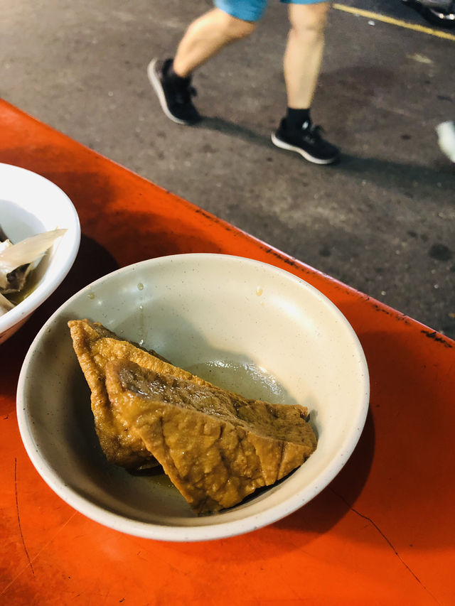 我最愛台灣滷肉飯😋😋😋 我最愛台灣滷肉飯😋😋😋