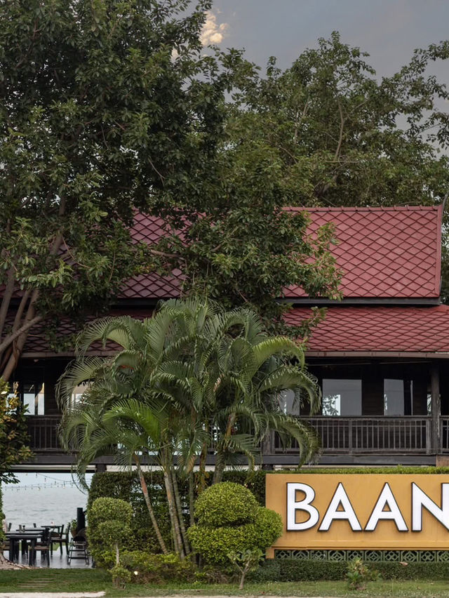 Baan Dum Oceanfront Seafood